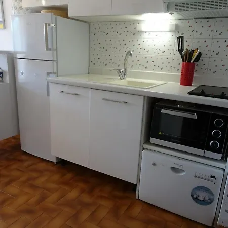 T2 Avec Piscine, Parking Prive, Proche - 4 Couchages - - Fr-1-388-8 Daire